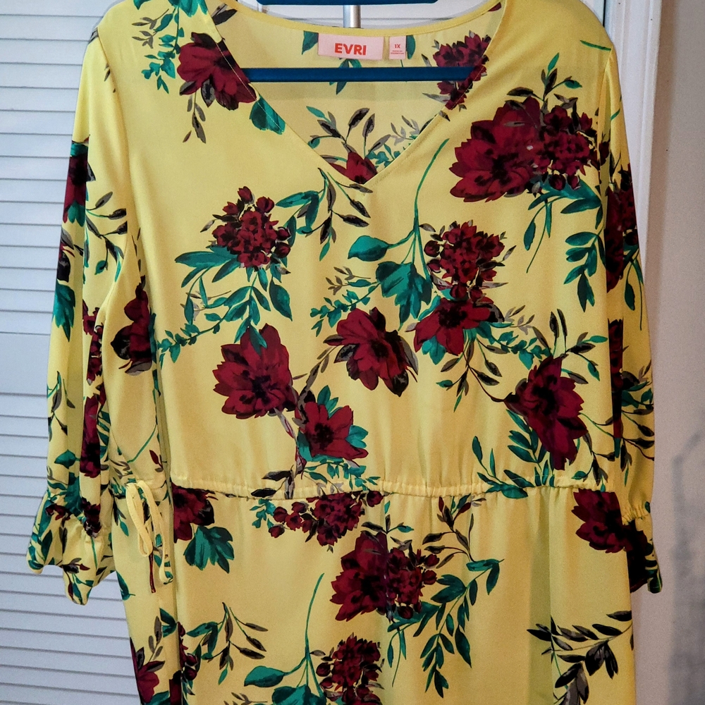 EVRI Women's Yellow Top with Red Floral Print
